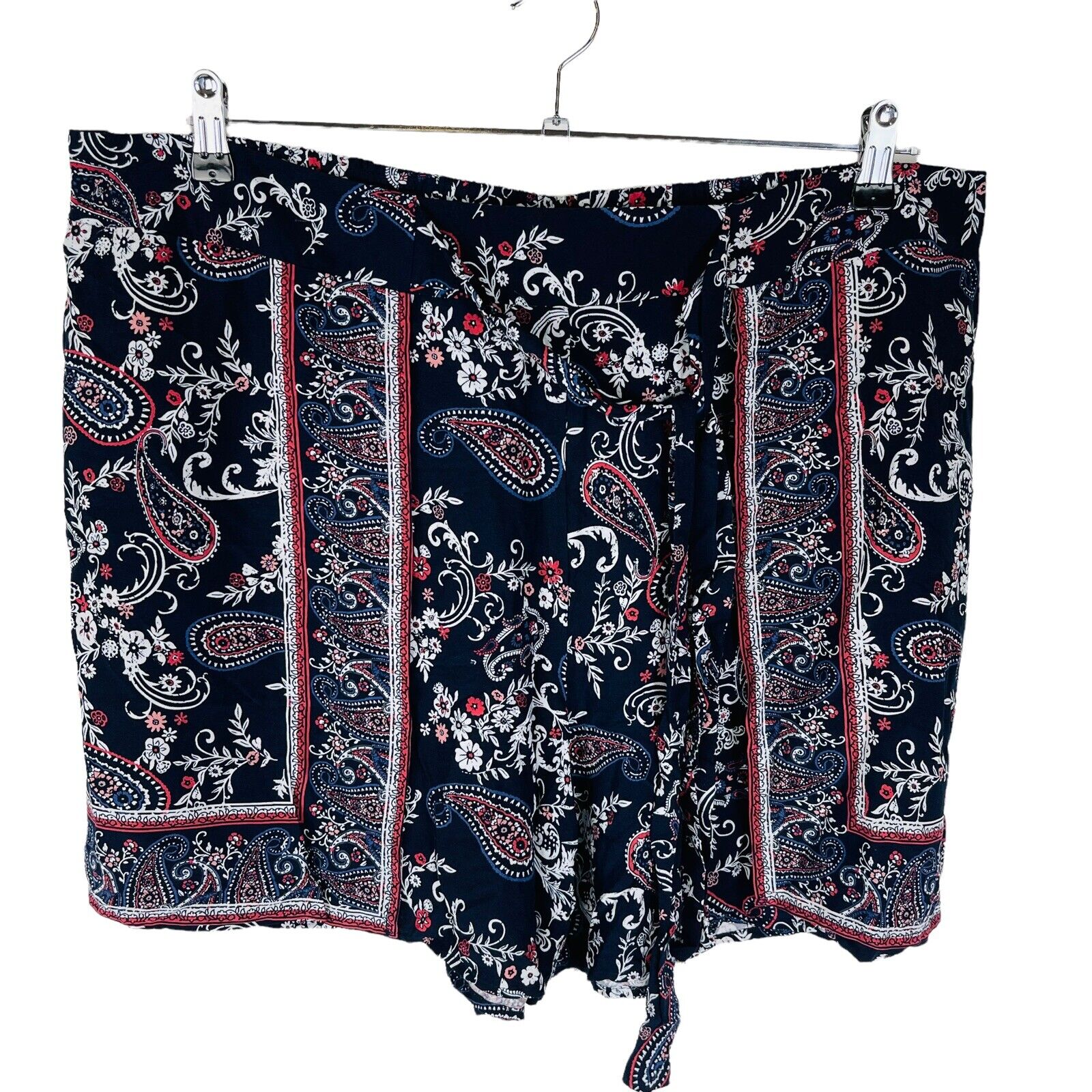 New Cato Womans Sz 22/24w Shorts Tie Waist Elastic Back Floral Blue Nwt